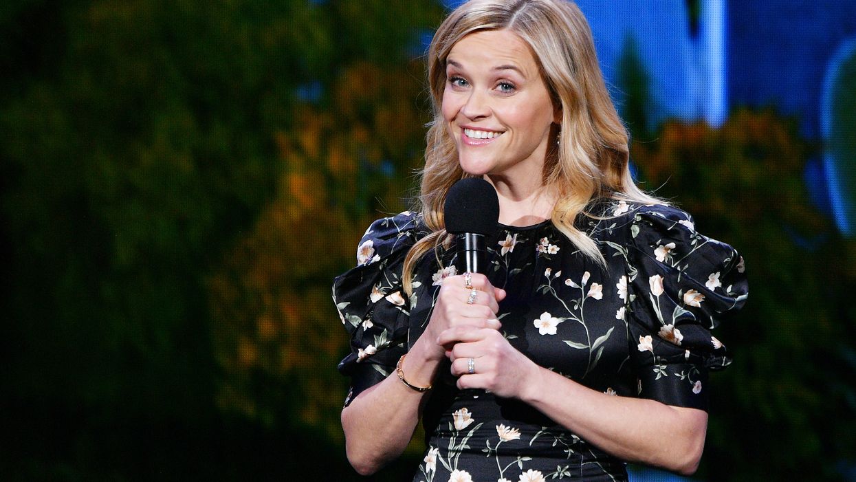 Reese Witherspoon learns about Tik Tok from embarrassed son in hilarious dance video