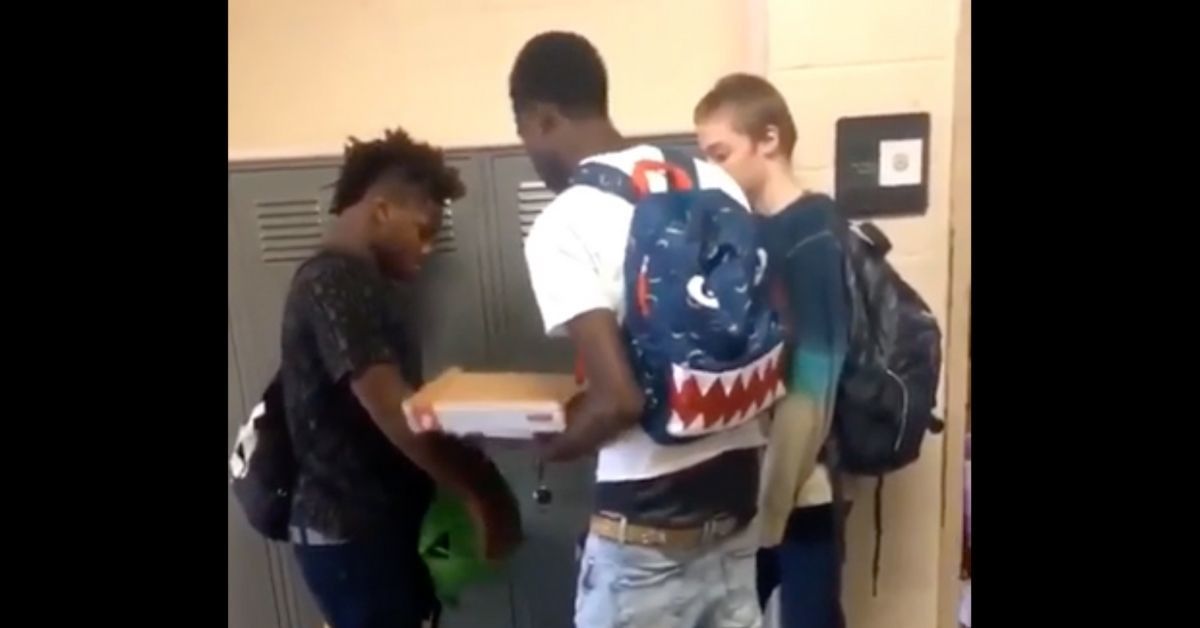 Memphis Students Buy New Clothes For Freshman After He's Bullied For Wearing The Same Outfit Every Day