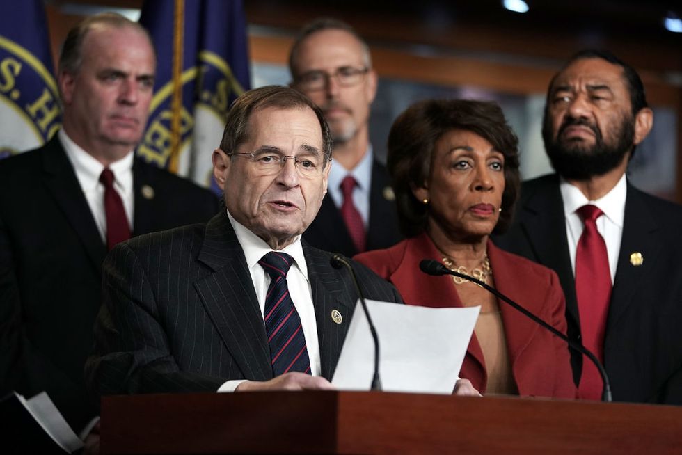 As the Right Steps Up Attacks on Robert Mueller, Democrats Launch Effort to Protect Him