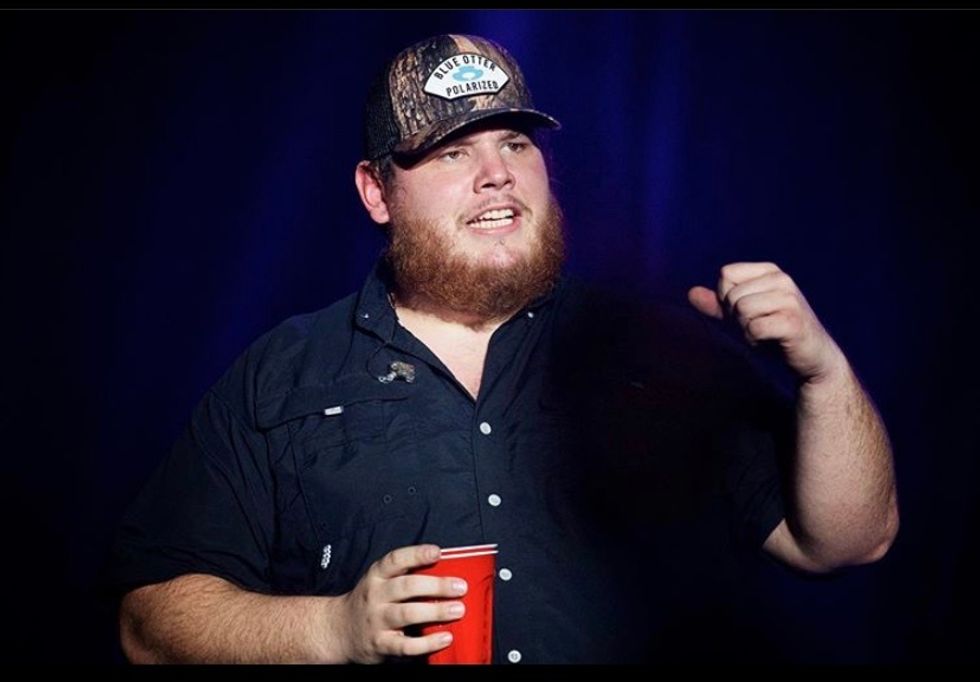 12 Lyrics From Luke Combs’ 'What You See Is What You Get' To Make The Perfect Instagram Caption
