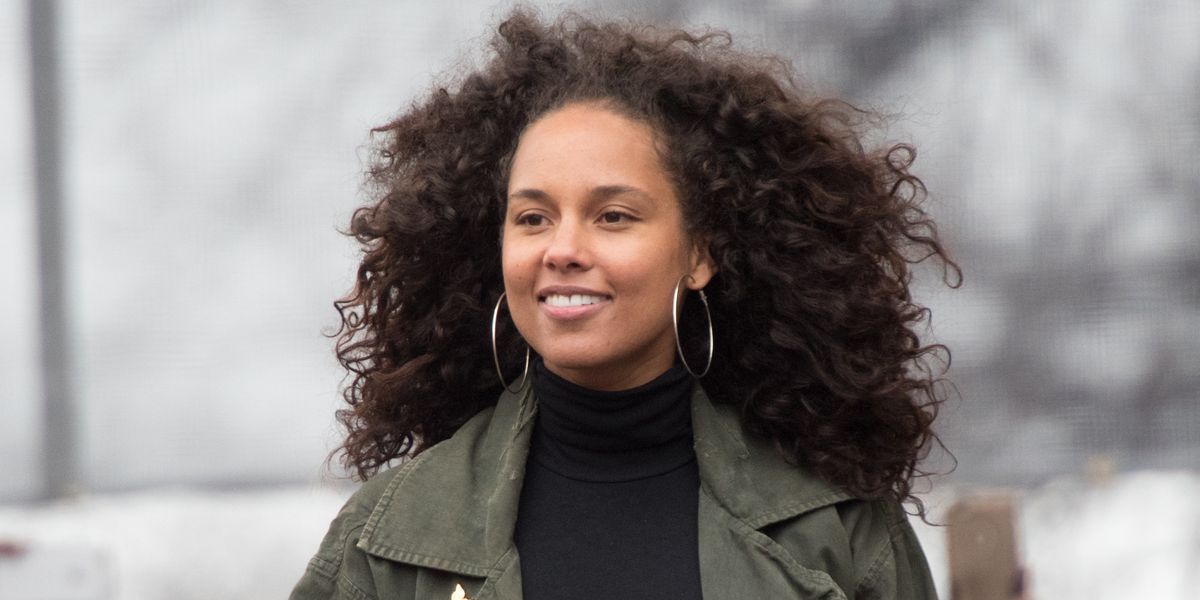 Alicia Keys Supports Her Son's Rainbow Manicure