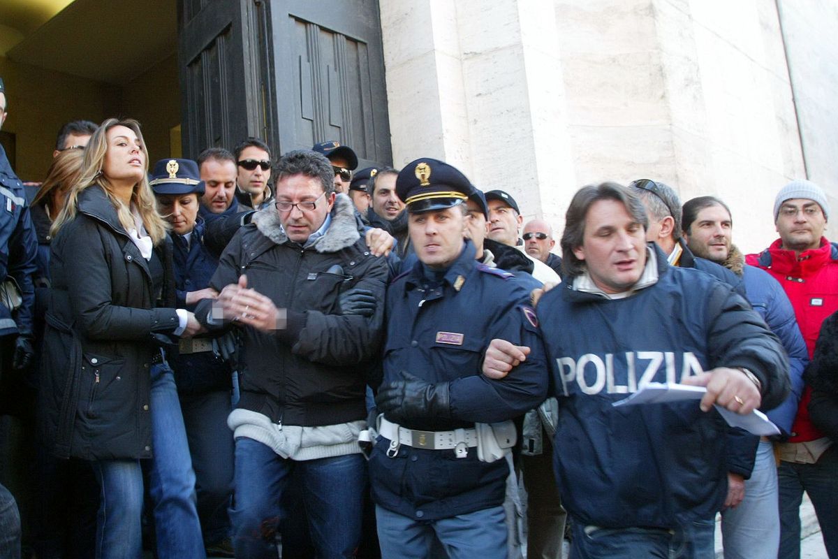 Rimini, i genitori dell’assessore Pd affittavano l’immobile ai camorristi