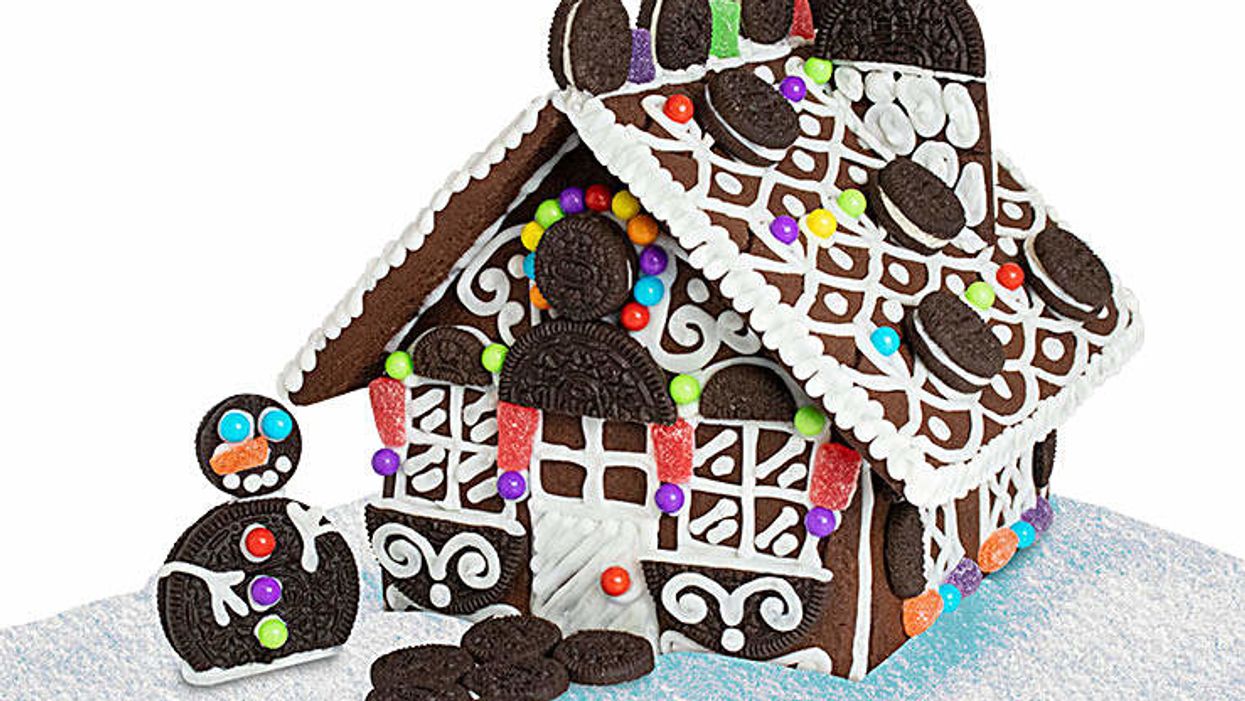 Oreo just unveiled its own cookie house kit so gingerbread is officially canceled