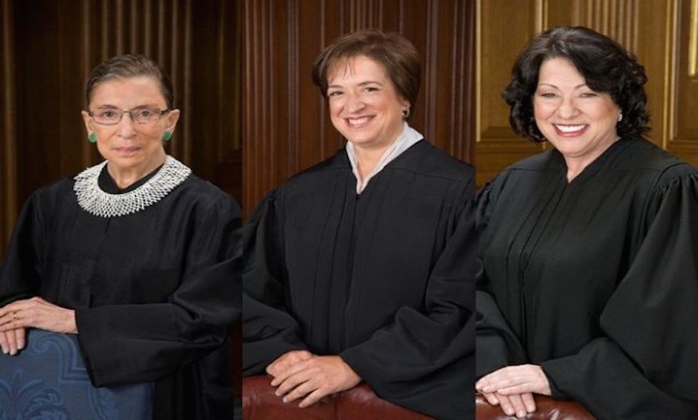 The Court’s Female Justices Slam Texas’s Abortion Restrictions