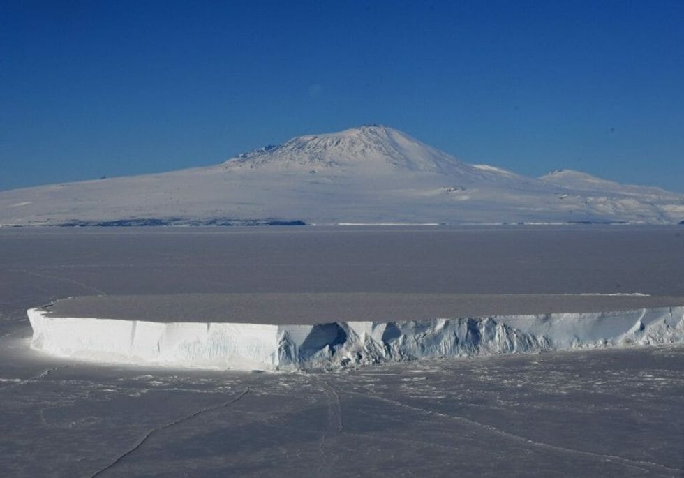 A College Student Has Discovered a Huge Range of Volcanoes Under Antarctica