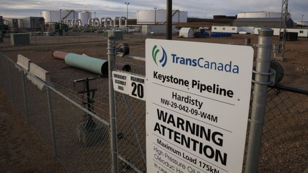 As Nebraska Keystone XL Decision Nears, Pipeline Suffers Massive Oil Spill in South Dakota