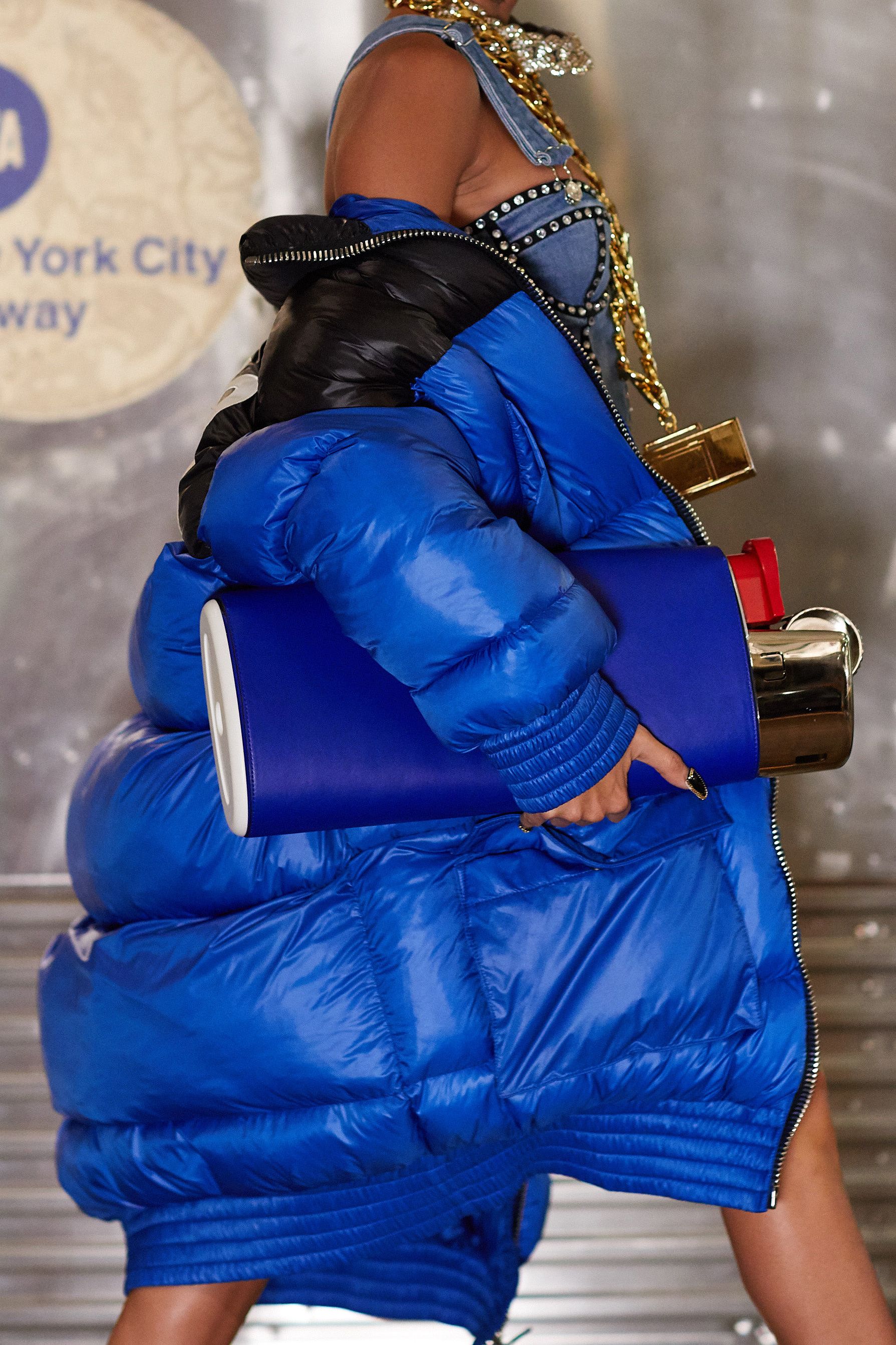 lighter moschino bag