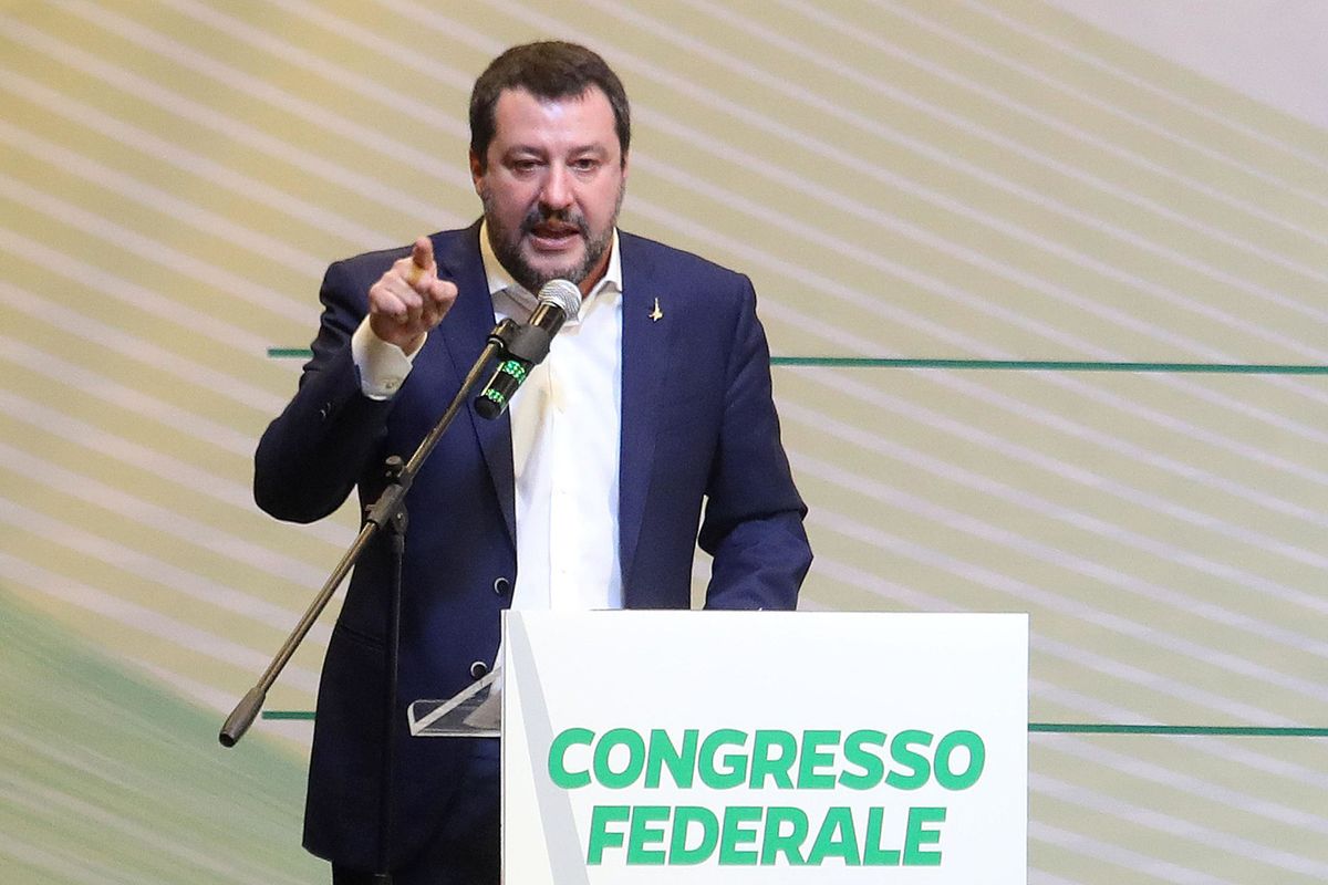 Nasce la Lega nazionale di Salvini. Al battesimo c’è anche il Senatùr