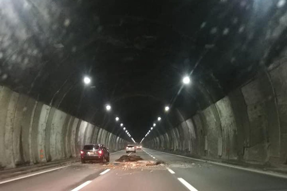 Miracolo di Natale in un tunnel di Autostrade