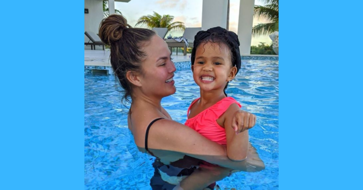 Chrissy Teigen Hilariously Claps Back After Being Accused Of Photoshopping A Pool Photo