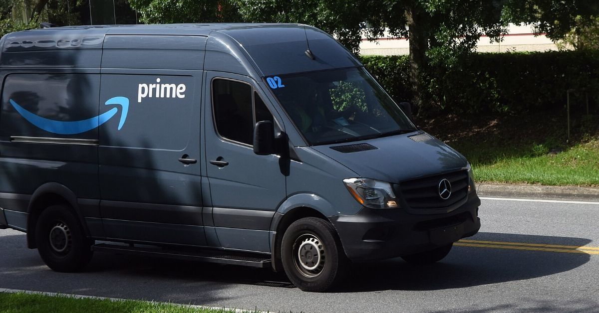 Amazon Driver Refused To Deliver A 92-Year-Old Grandmother Booze Because She Didn't Have ID