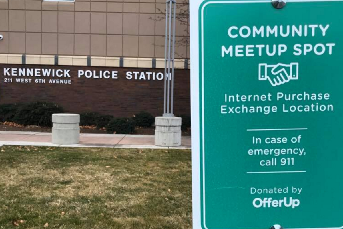 A police department offers its parking lot as a safe meeting spot for online sale exchanges