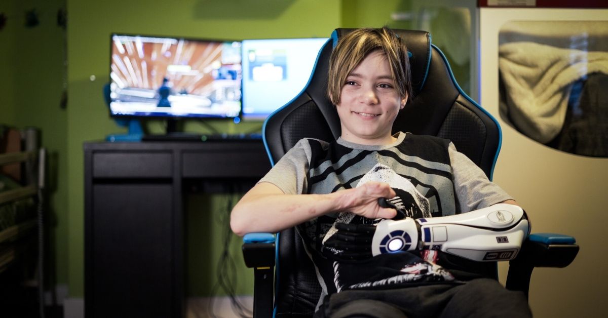 11-Year-Old 'Star Wars' Fan Who Lost Four Limbs To Meningitis Receives R2-D2 Bionic Arm