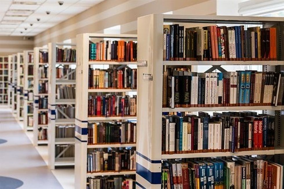 20 Books to Read in 2020 According to A High School Teacher