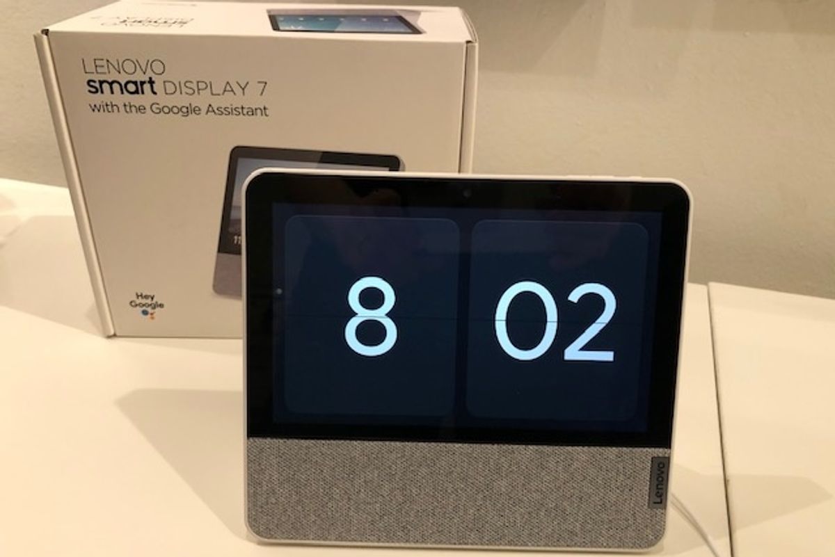 The Lenovo Smart Display 7 with Google Assistant