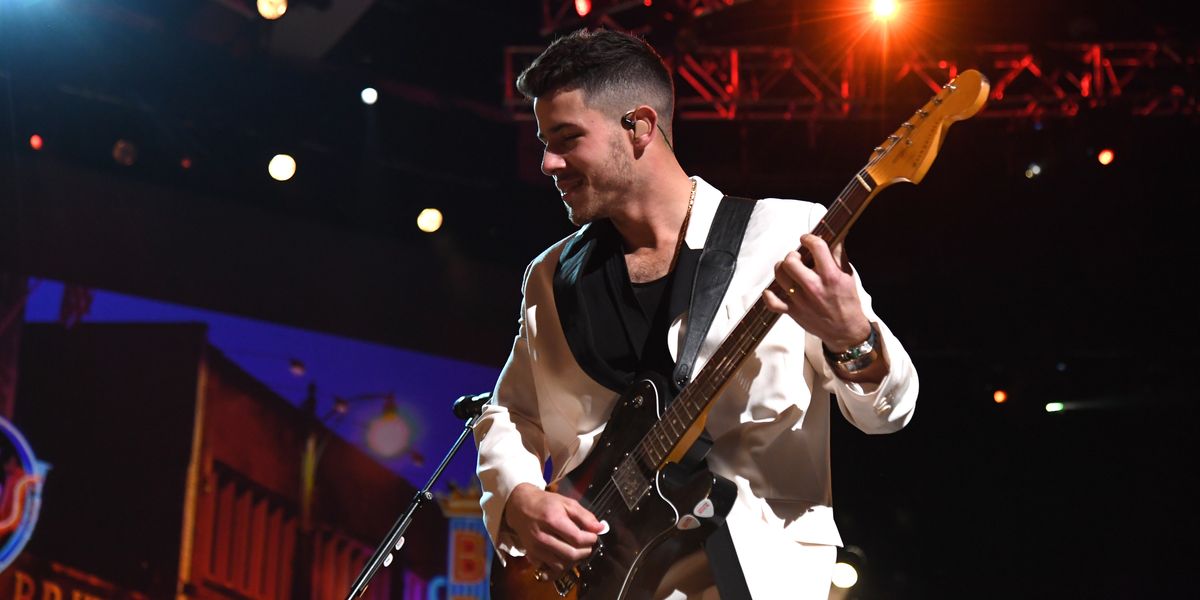 Nick Jonas Had Something In His Teeth During His Grammy Performance, And Fans Definitely Noticed