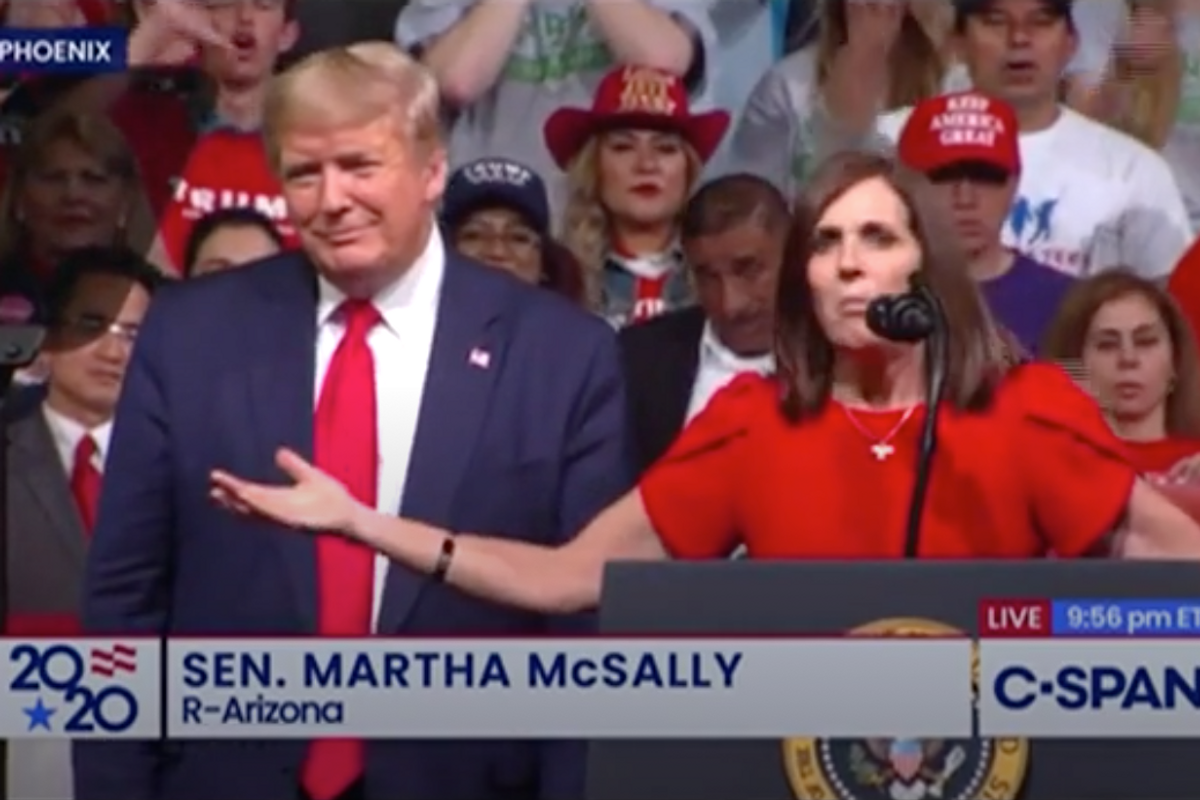 Donald Trump Obsesses Over Hillary Clinton For About 90 Minutes Of 90 Minute Arizona Rally