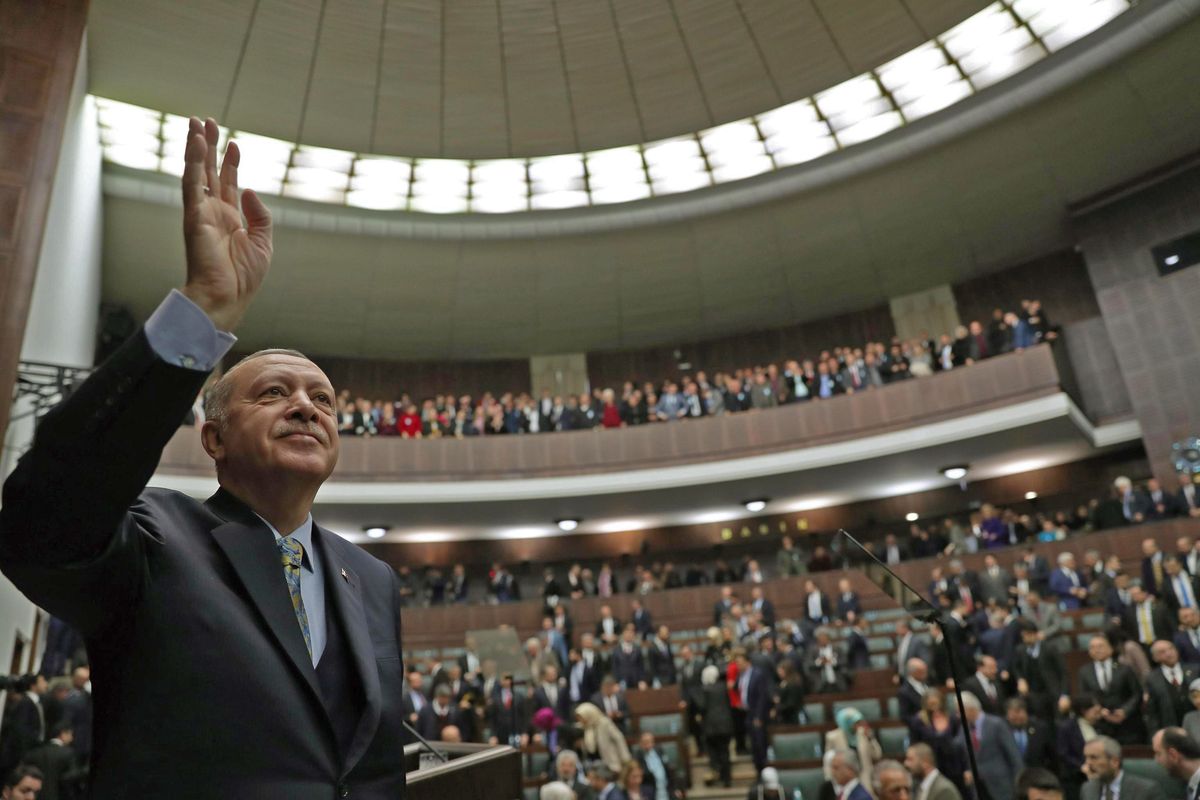 Erdogan chiama gli Usa: «Dateci le armi»
