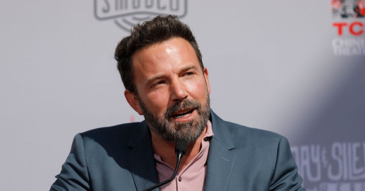 Twitter Is Doing A Double Take After Ben Affleck Is Photographed On Set As A Platinum Blonde For New Movie