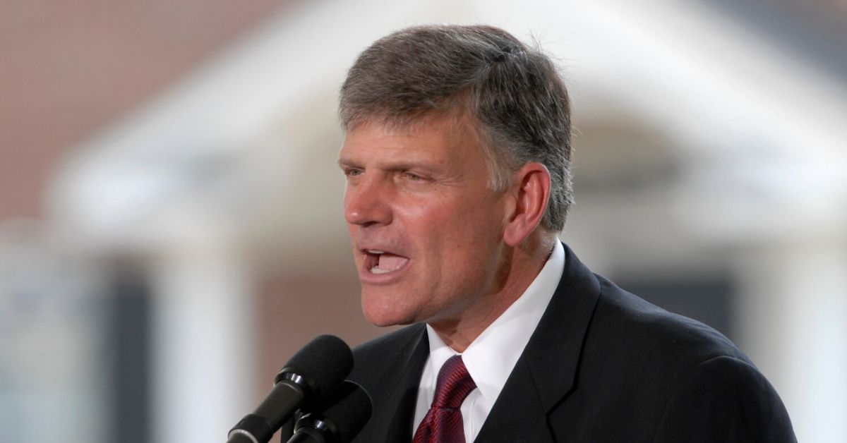Evangelist Franklin Graham Forces Volunteers For His Makeshift Hospital In NYC's Central Park To Sign Belief Statement That Gays Face 'Eternal Damnation'