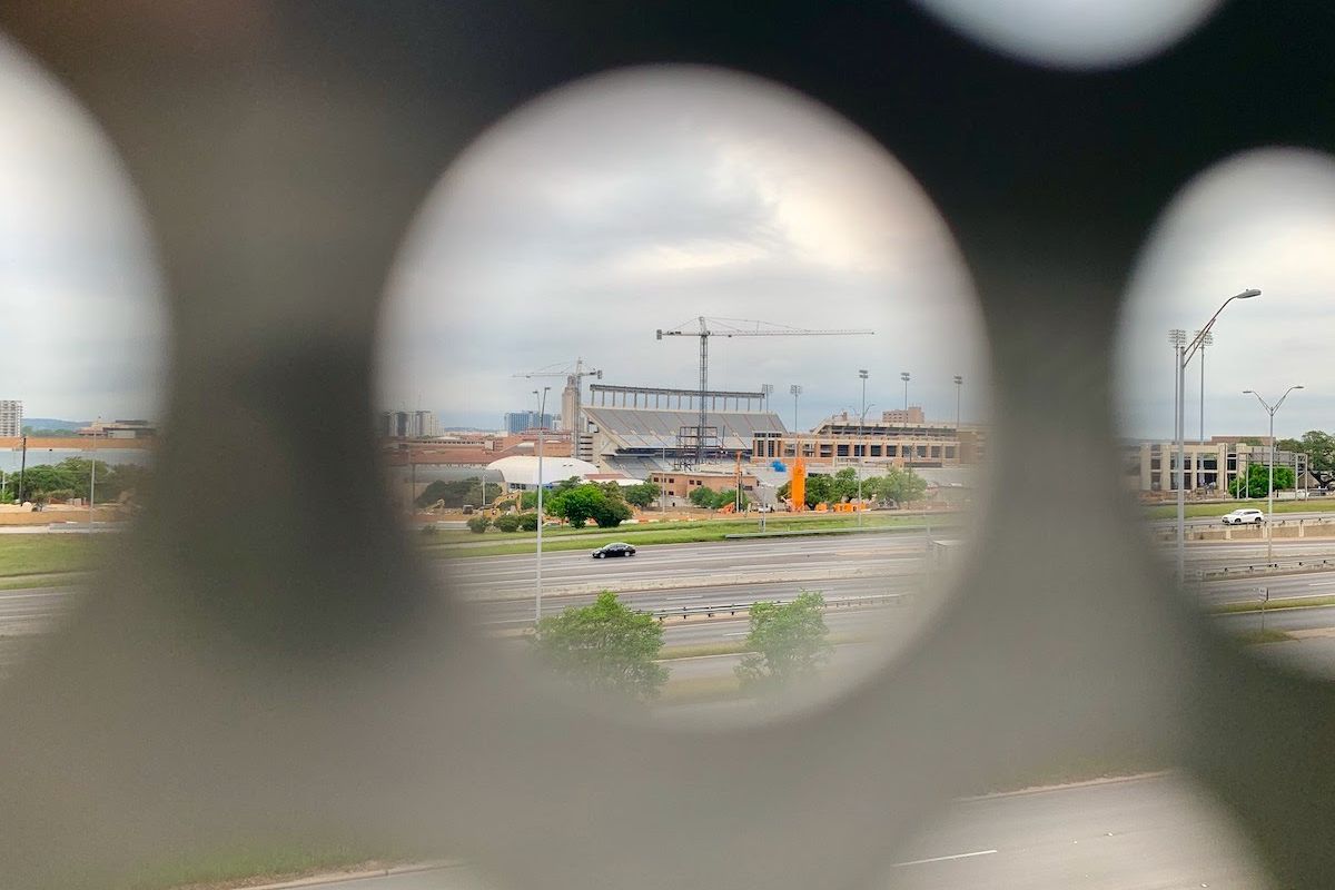 No halt to construction, but Austin insists on workers’ safety