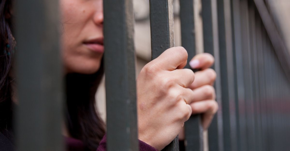 Woman Asks If She's Wrong For Not Letting Her Sister See Her Kids After She Went To Prison For Neglecting Them
