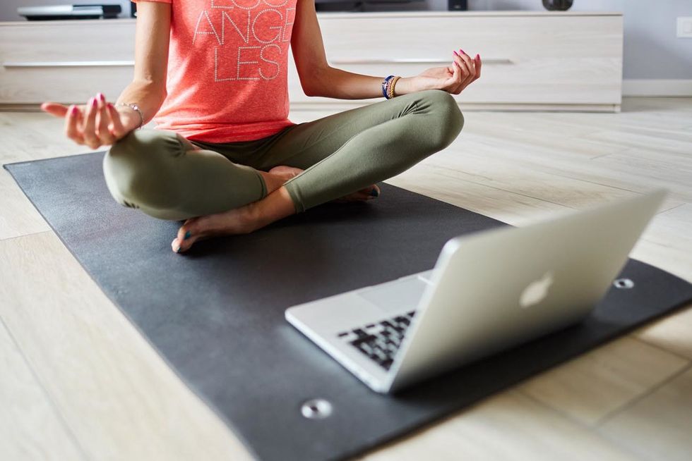 Best Online Yoga Lessons to Try in Glo