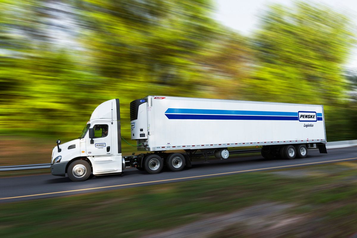 penske logistics truck and trailer