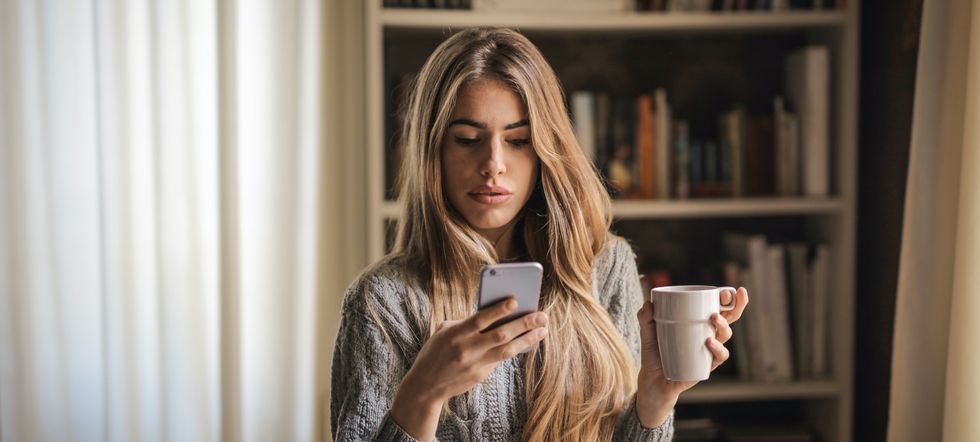 Study Finds 52 Percent Of People In Relationships Are On Dating Apps In Quarantine, And I'm UPSET