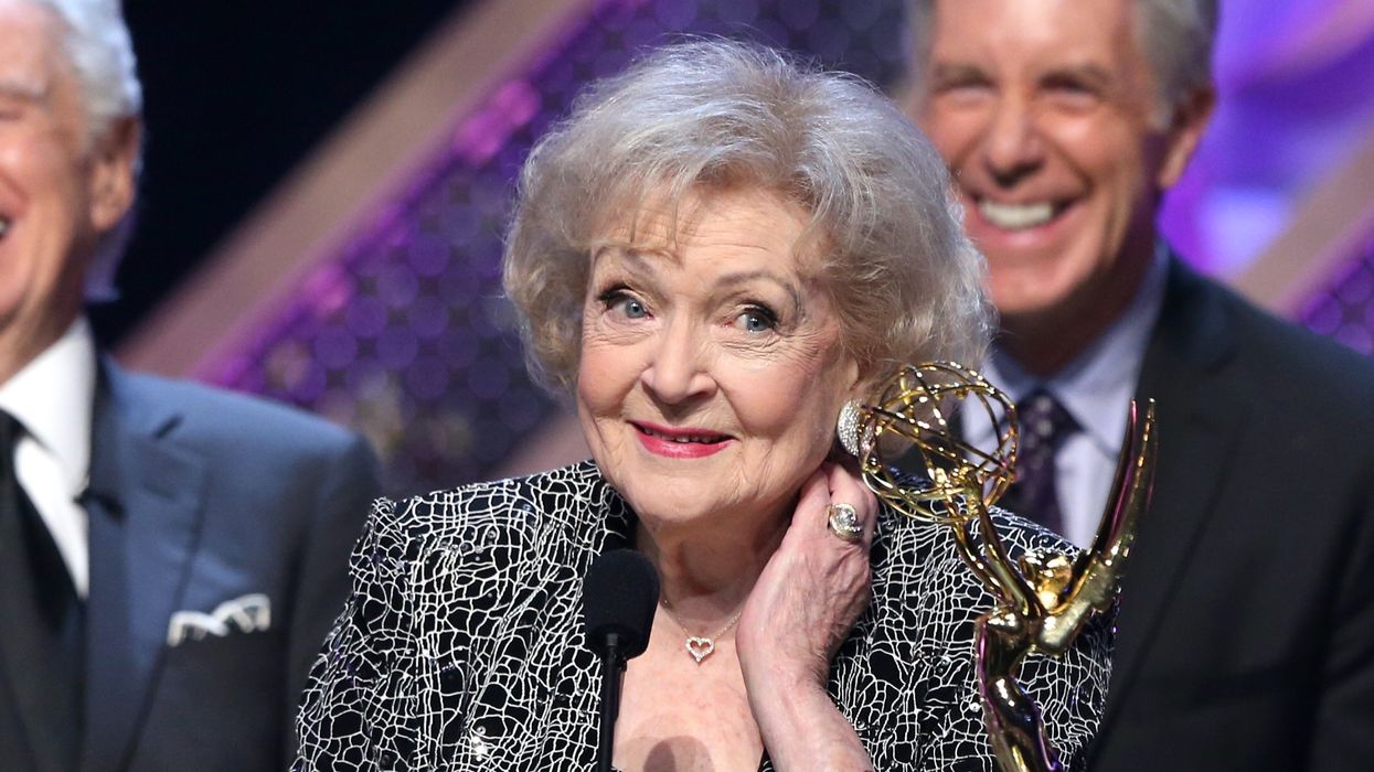 Our favorite "Golden Girl" Betty White is going to star in a Christmas movie on Lifetime