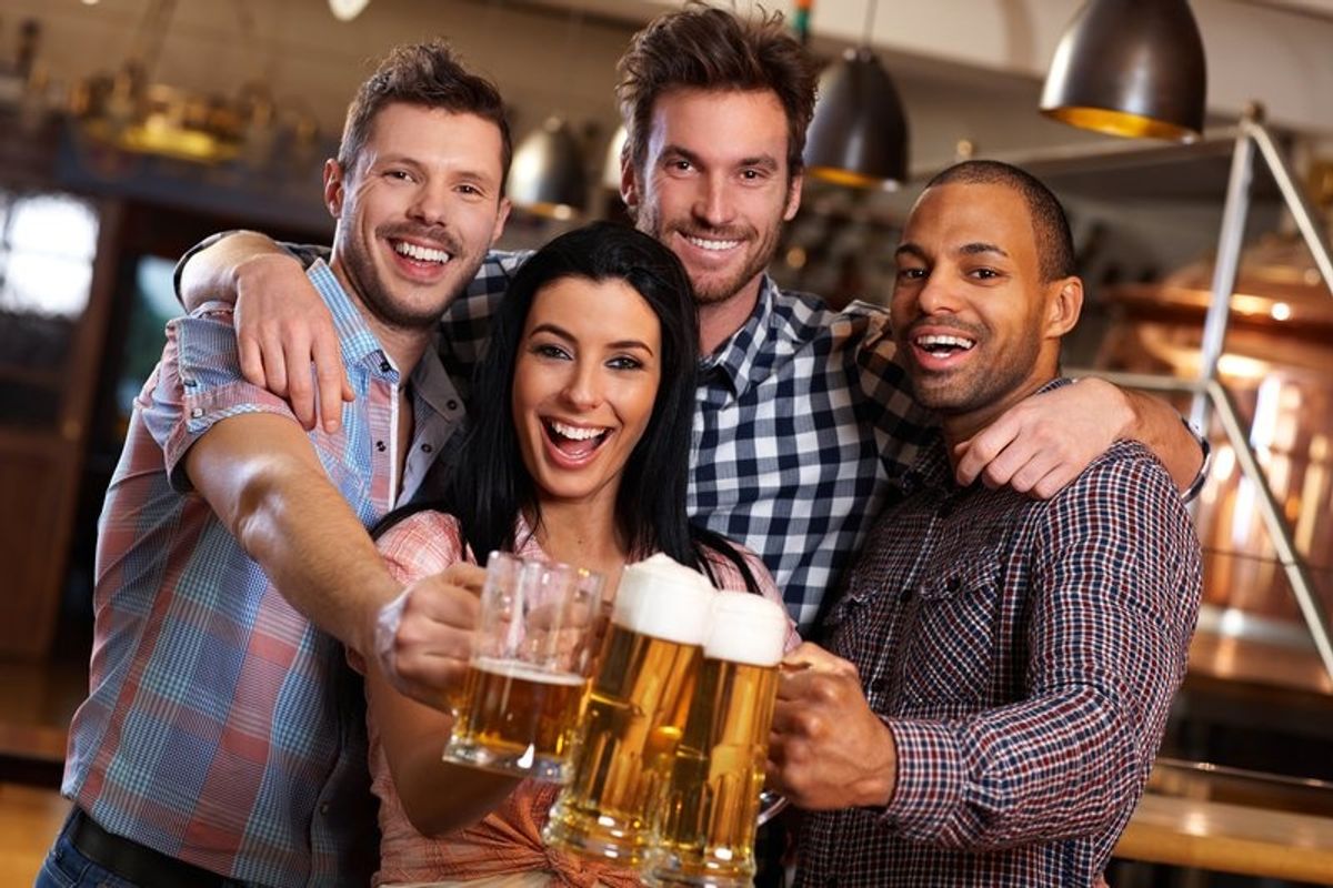 friends drinking beer