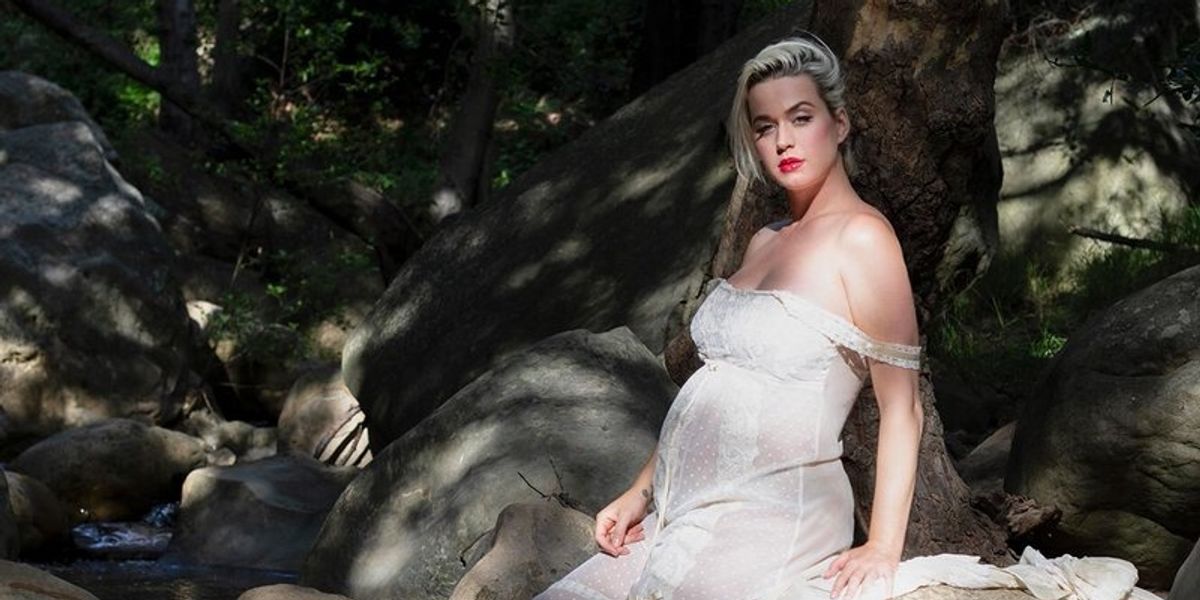 Katy Perry Frolicks Naked and Pregnant in 'Daisies'