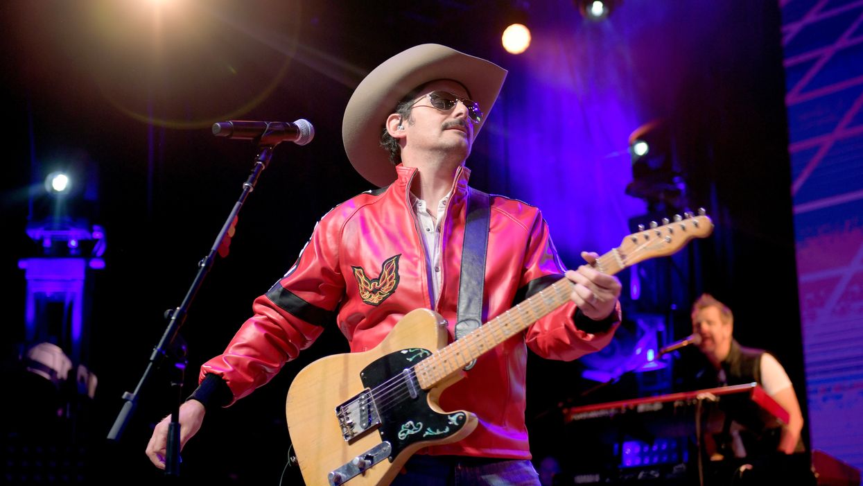 Brad Paisley is producing an arena-level concert online