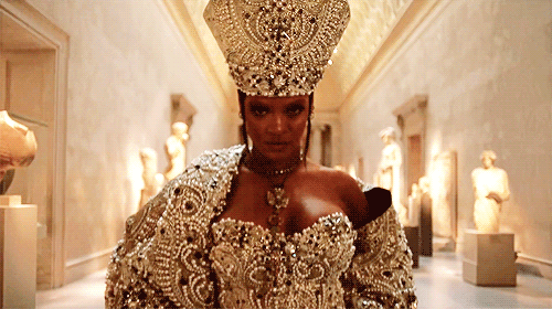 16 Of Our Fave Met Gala Lewks Of All Time