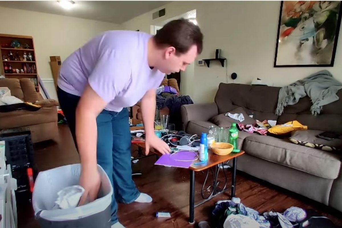 A man shared his post-depression apartment clean-up, and it's oddly therapeutic