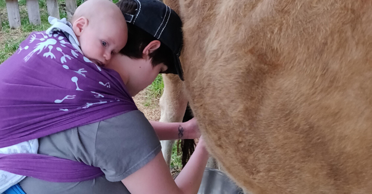 Mom Gives Away Over 16 Gallons Of Breastmilk To Strangers While Learning To Milk Cows
