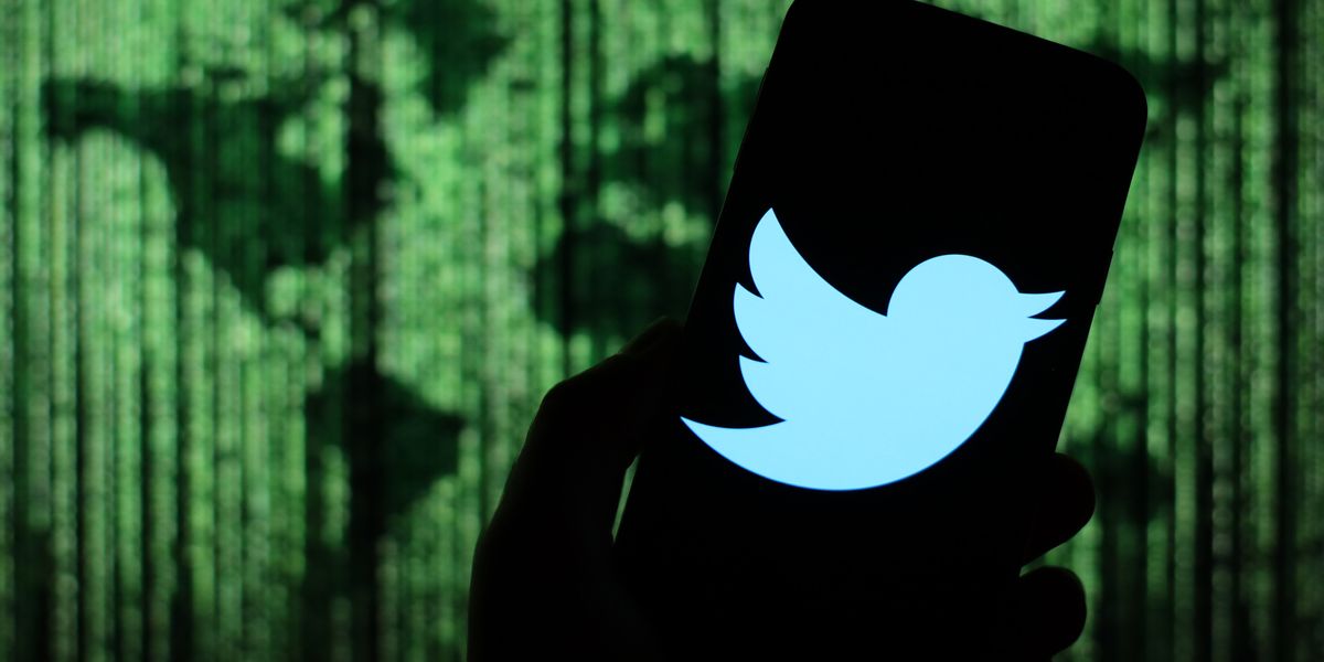 130 Twitter Accounts Were Hacked