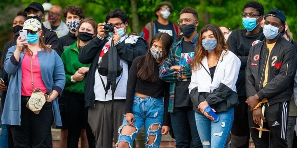 Do Mandatory Face Masks Give People The Confidence To Take Bigger COVID 19 Risks GOOD