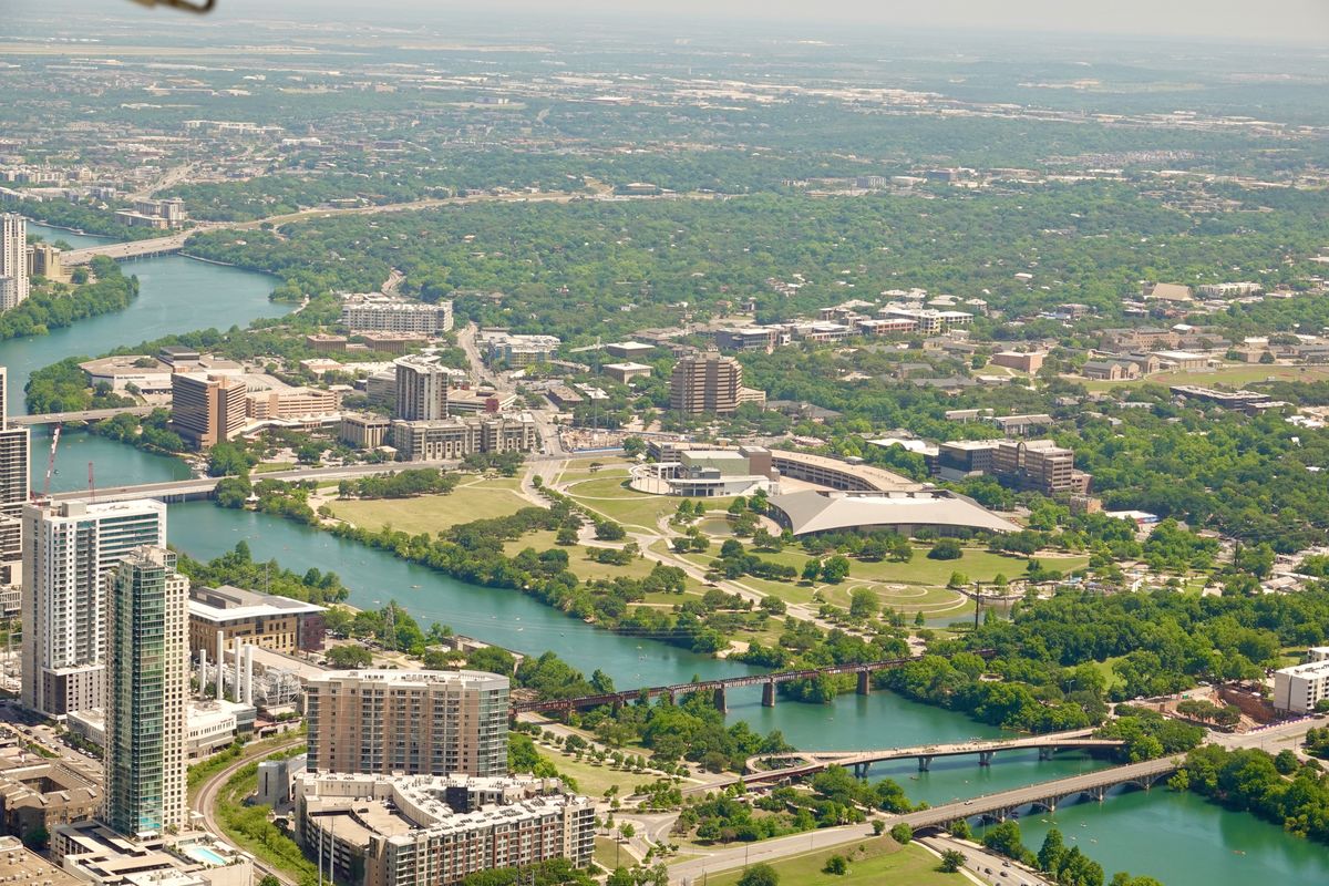Austin warns that dog-killing algae may return to Lady Bird Lake