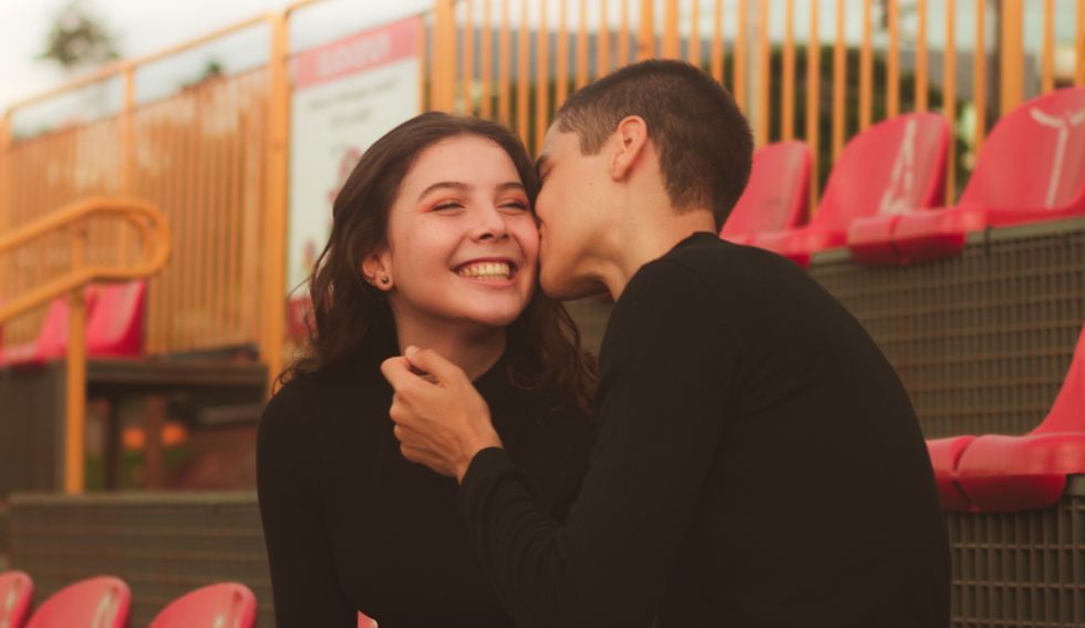 I Asked My Guy Friends How To Tell If Your Crush Is Into You, And Here's The Truth
