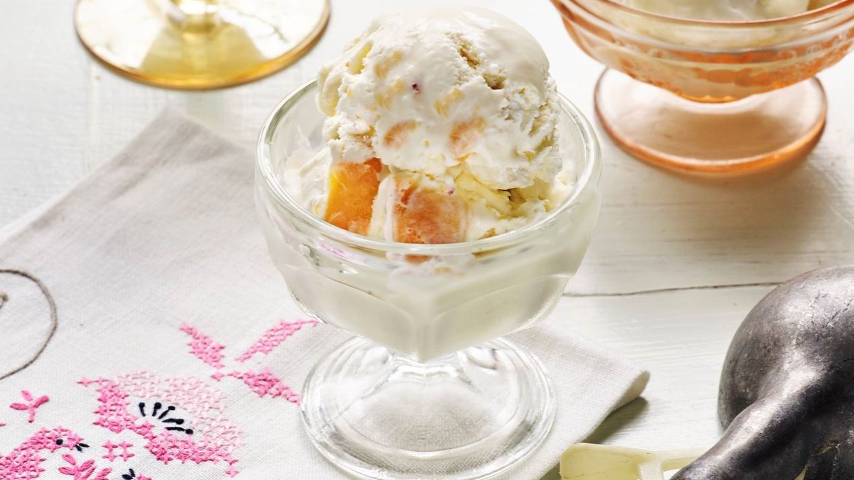 How to make homemade peach ice cream without a machine
