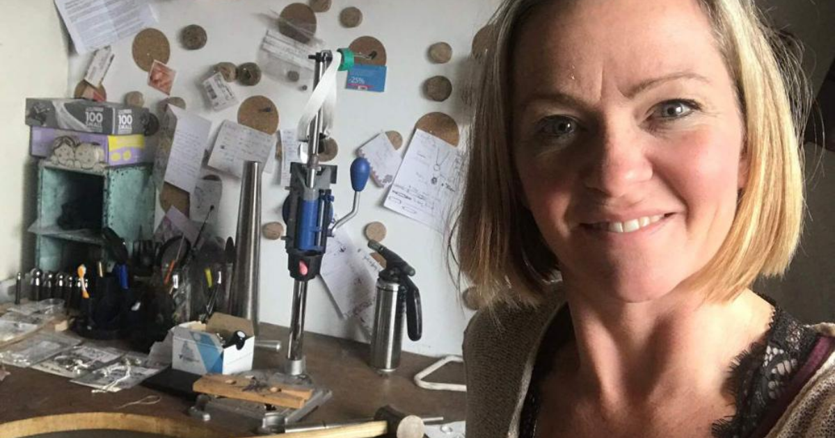 Former Teacher-Turned-Entrepreneur Makes Stunning Jewelry Out of Teeth, Breast Milk, And Placentas