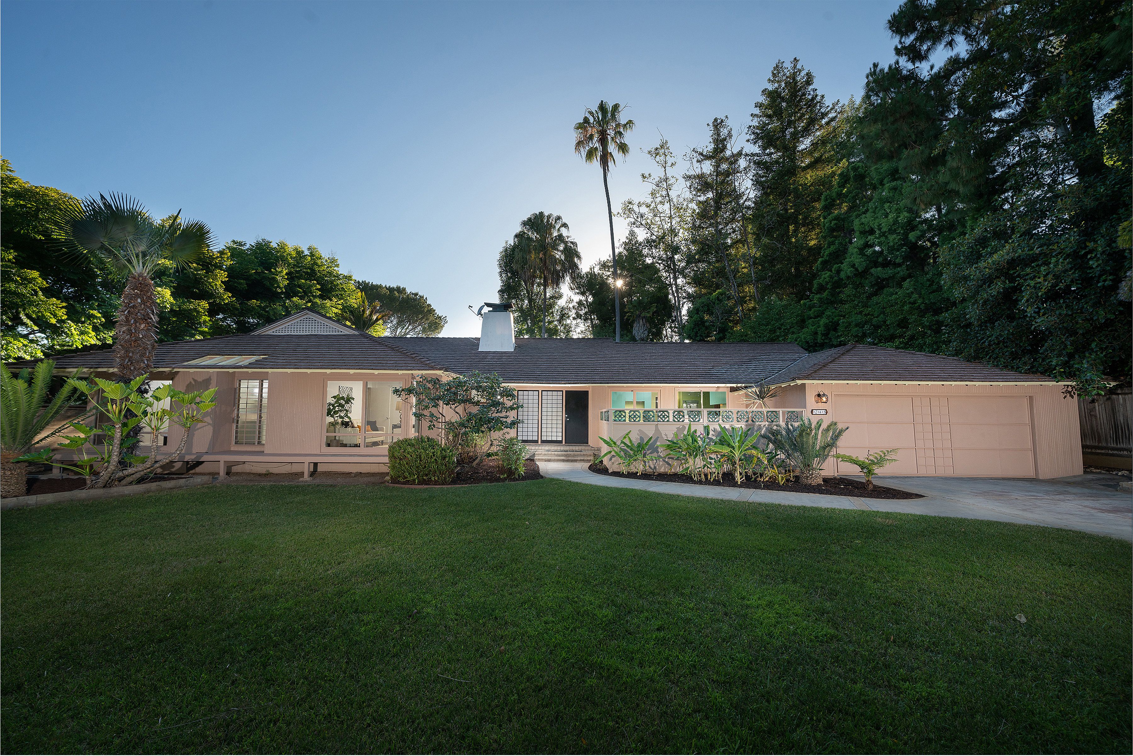 'The Golden Girls' house just sold for more than 1 million over its