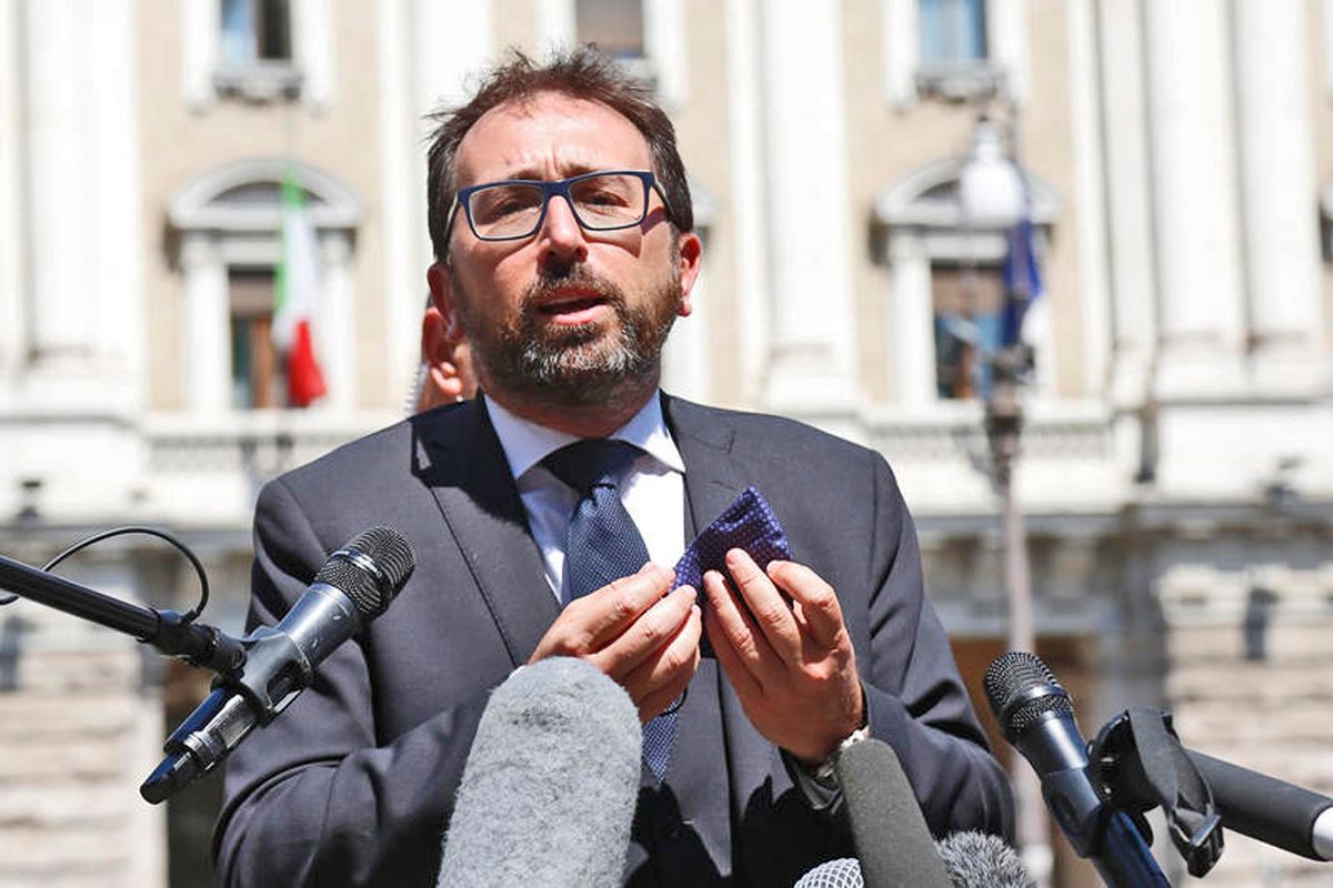 Toghe in costume. Il Covid non ferma le super vacanze