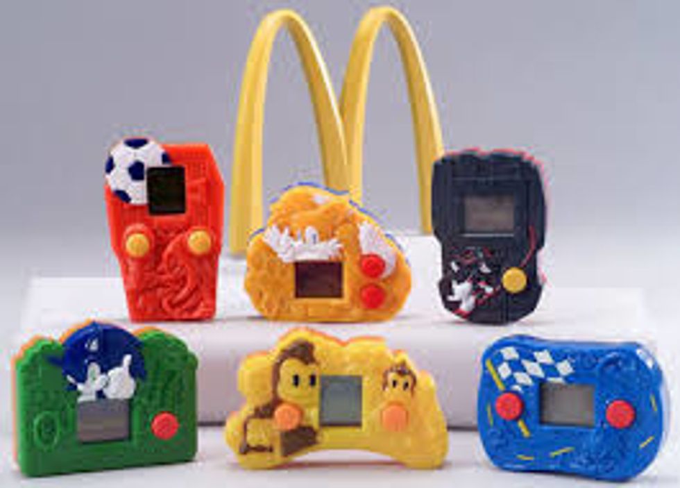 12-mcdonald-s-toys-from-the-2000s-all-happy-meal-lovers-had