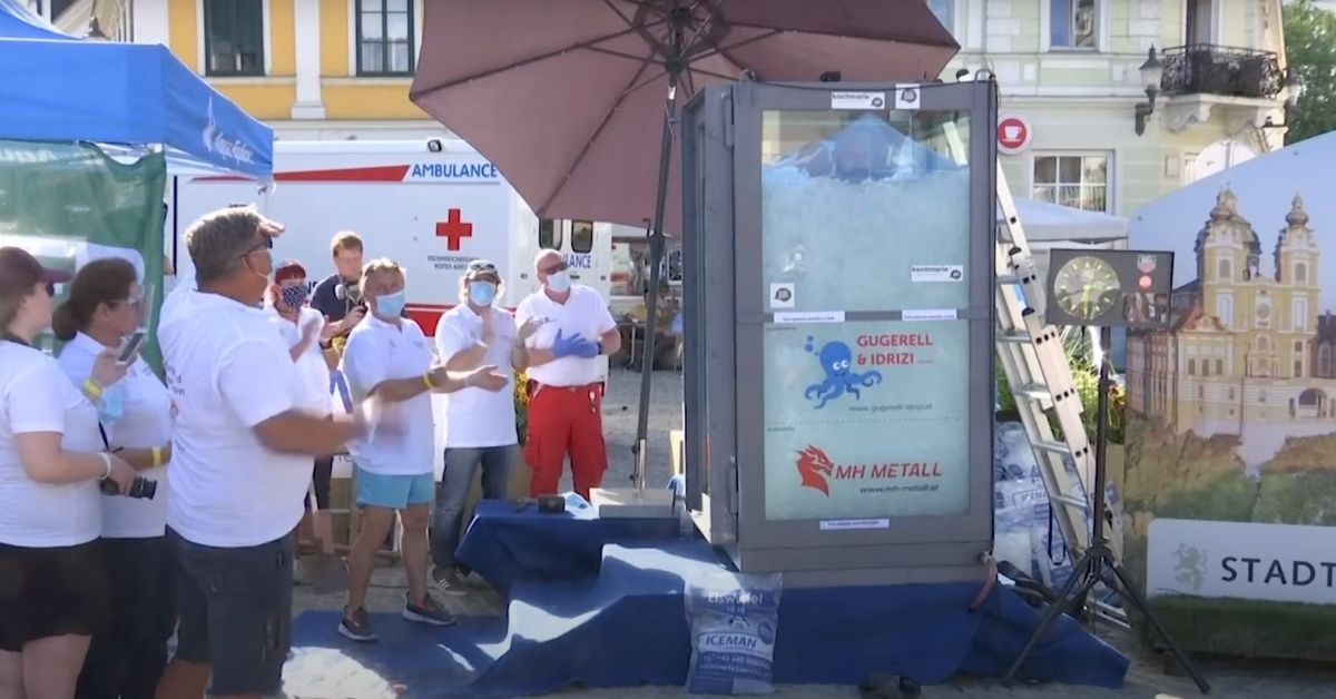 Man Breaks His Own Chilly World Record For Longest Full Body Contact With Ice Cubes
