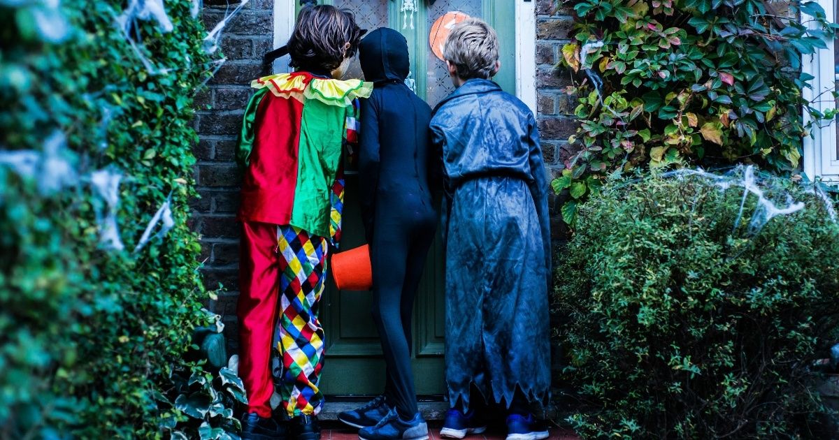 Dad Goes Viral For His Ingenious Halloween Invention To Keep Trick-Or-Treaters Safe