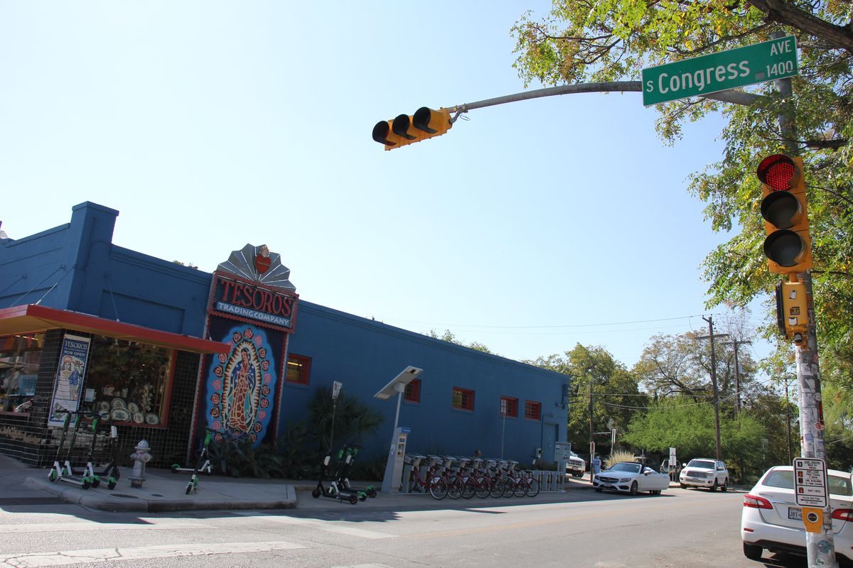 Austinites retell history as they know it on iconic South Congress