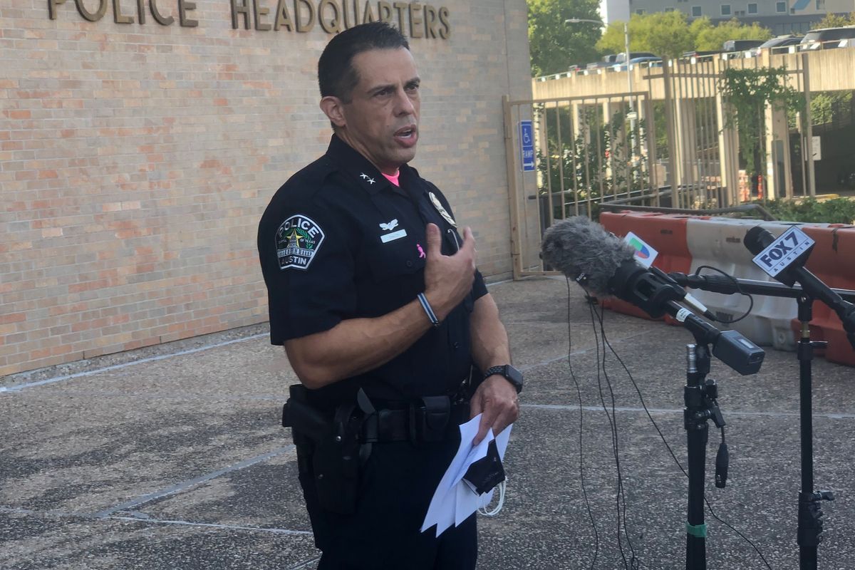 Assistant chief chosen as interim Austin police chief, national search for Manley's successor now under way