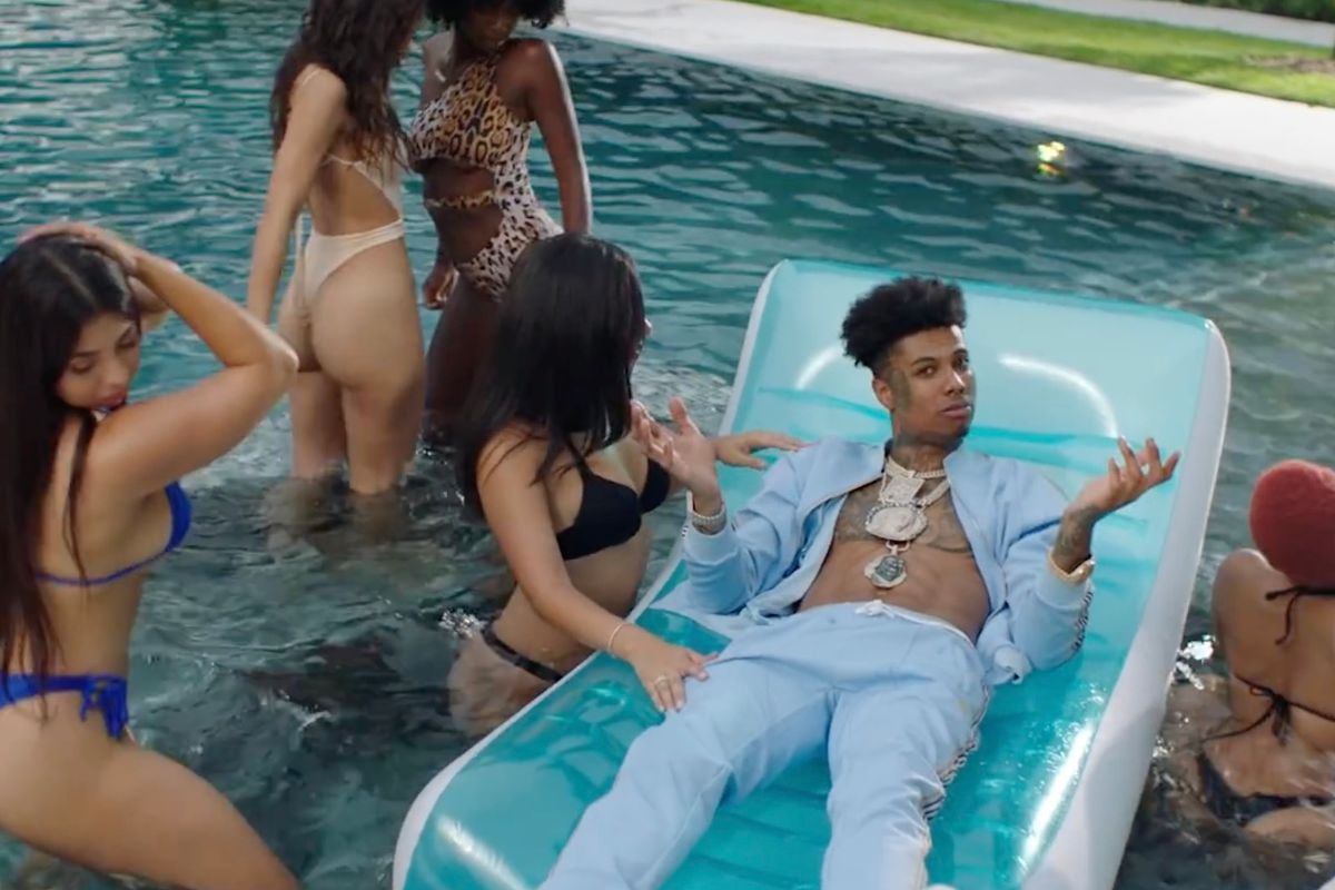 Blueface surrounded by women